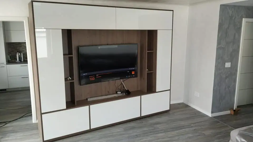 Living 16 — front MDF lucios