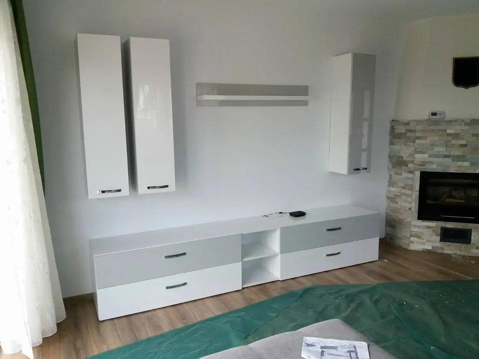 Living 4 — front MDF lucios