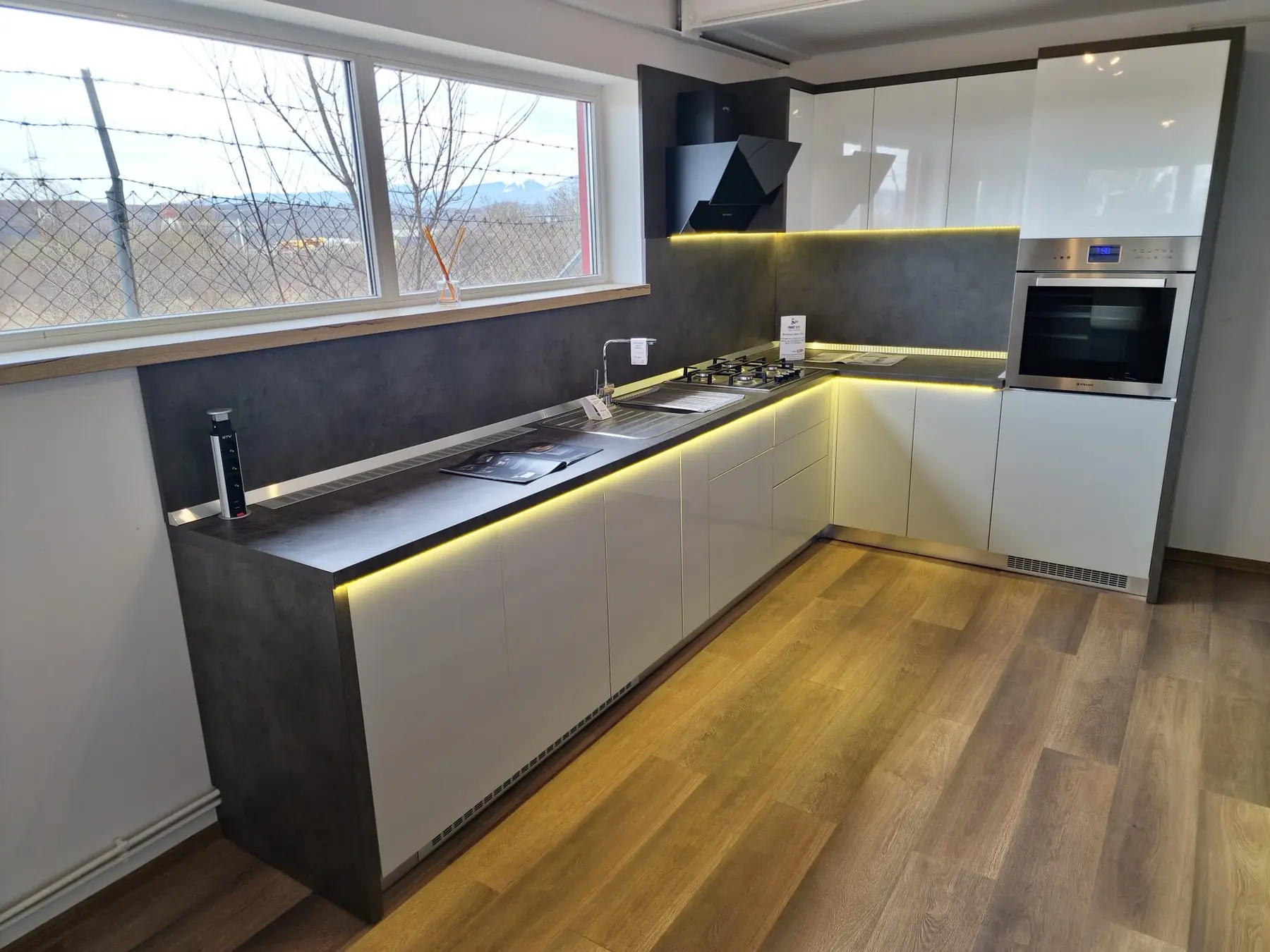 Mobilier Bucătărie MDF Înfoliat Lucios